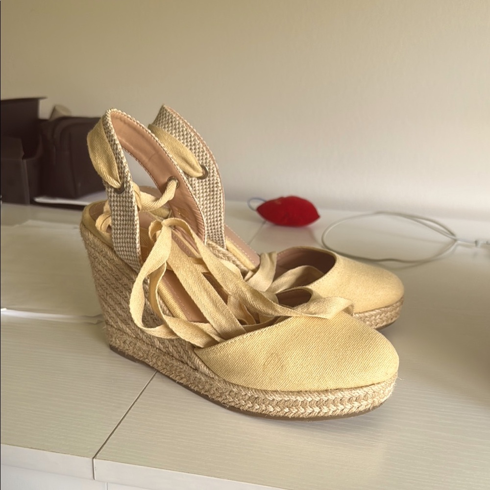 Elegant Cream Wedge Espadrilles